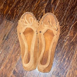 Minnetonka moccasins size 8, hardly worn